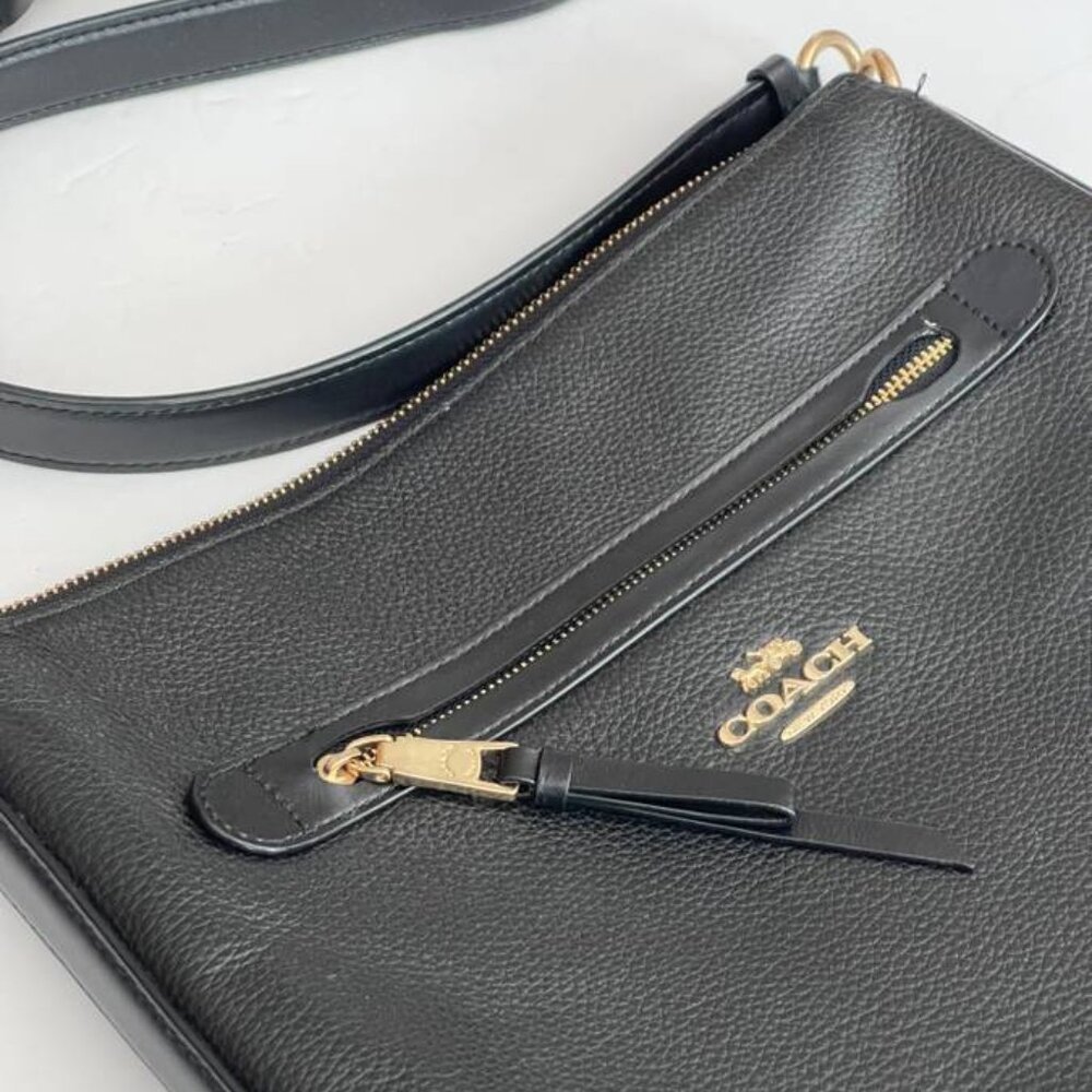 Coach Shoulder Bag & ID Credit Card Holder